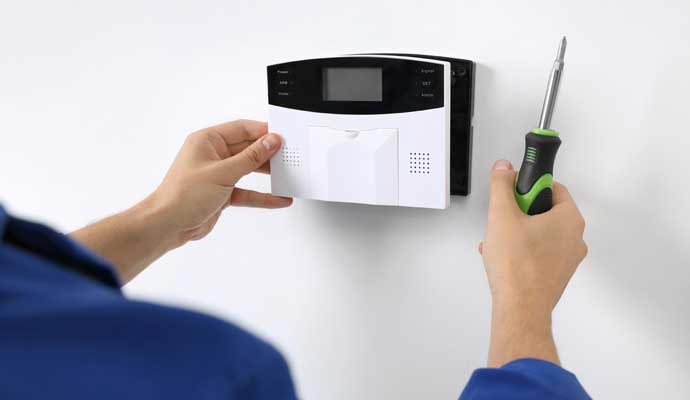 An expertise checking alarm system