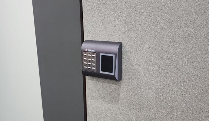 Key card readers access system